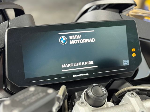 bmw - r-1250-rt