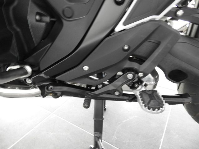 bmw - r-1300-gs