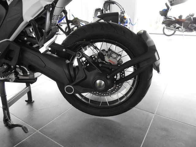 bmw - r-1300-gs