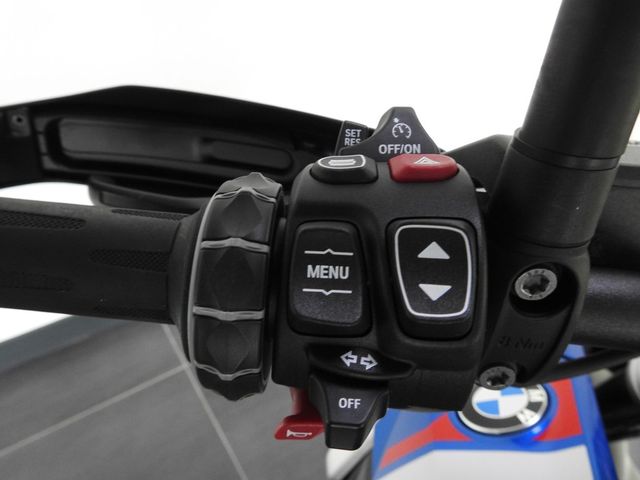 bmw - r-1300-gs
