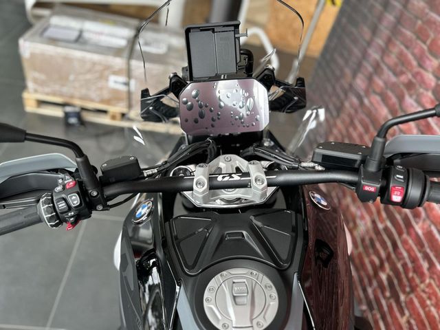 bmw - r-1300-gs