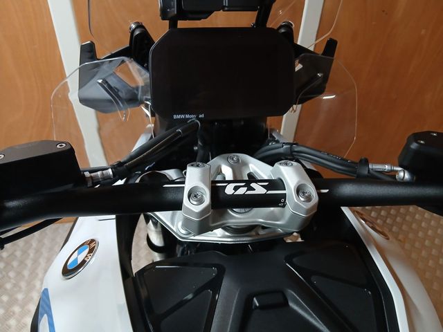 bmw - r-1300-gs