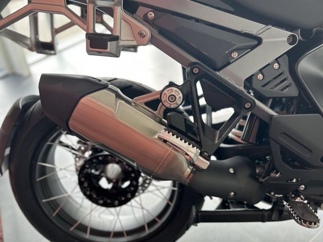 bmw - r-1300-gs-adventure
