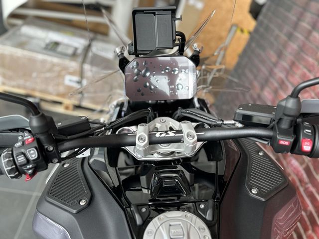 bmw - r-1300-gs-adventure