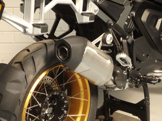 bmw - r-1300-gs-adventure
