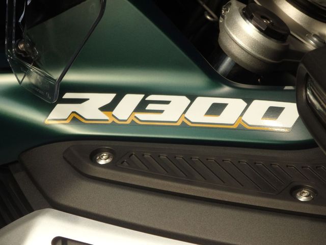 bmw - r-1300-gs-adventure