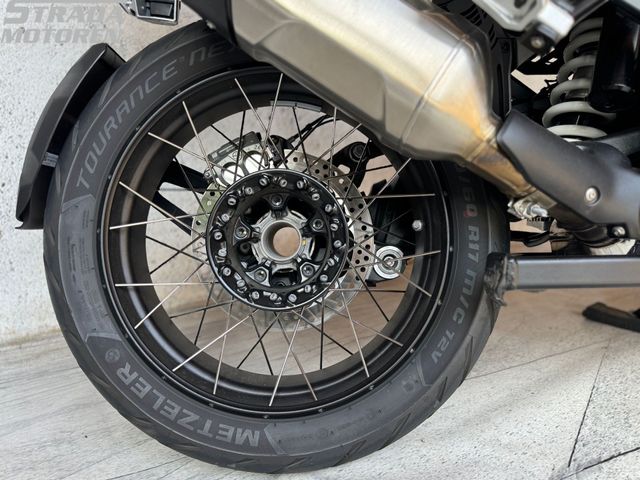 bmw - r-1300-gs-adventure-triple-black