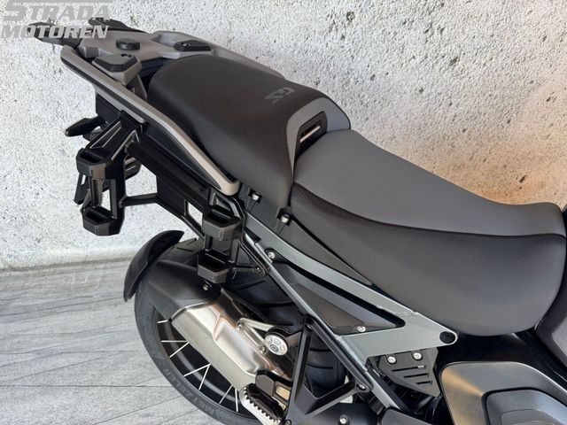bmw - r-1300-gs-adventure-triple-black