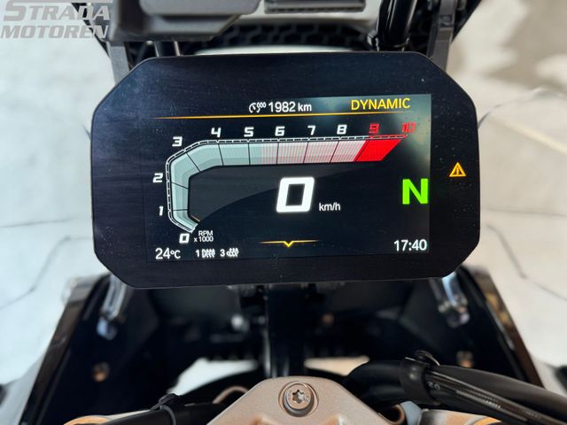bmw - r-1300-gs-adventure-triple-black