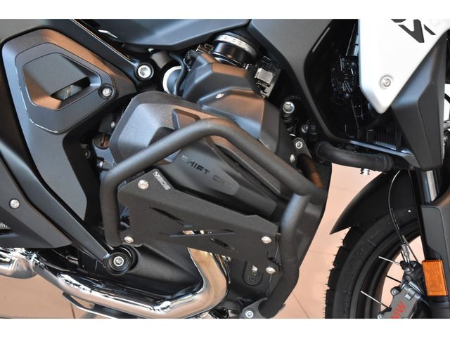 bmw - r-1300-gs-triple-black