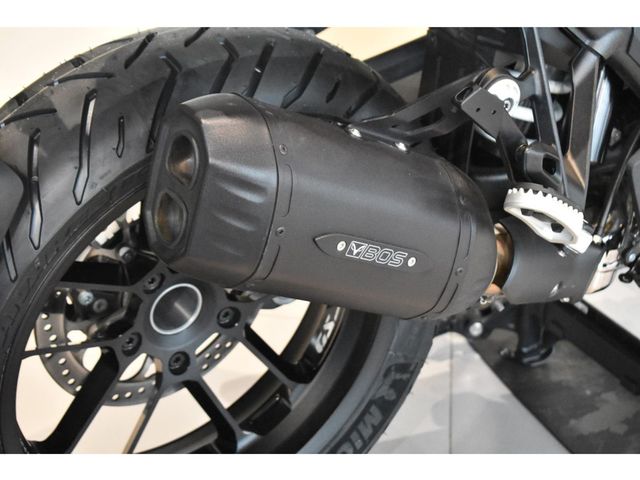 bmw - r-1300-gs-triple-black