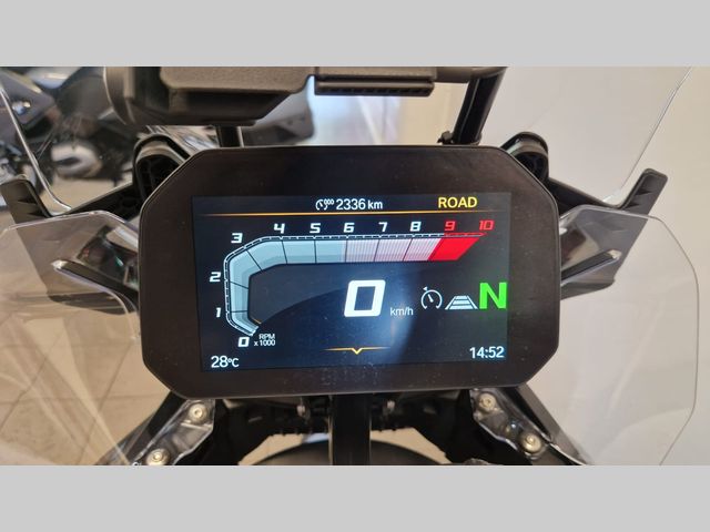 bmw - r-1300-gs-triple-black