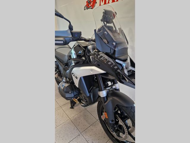 bmw - r-1300-gs-triple-black