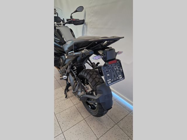 bmw - r-1300-gs-triple-black