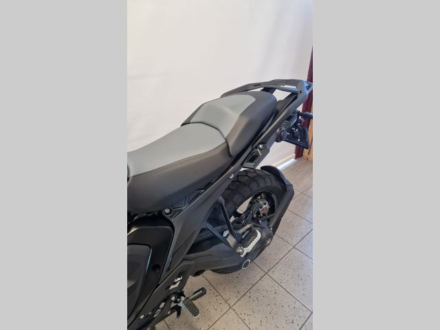 bmw - r-1300-gs-triple-black