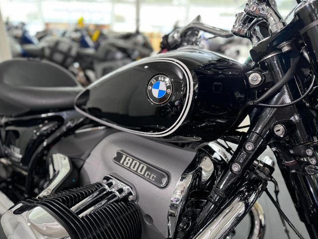 bmw - r-18