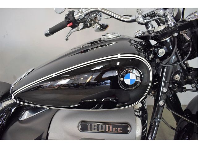 bmw - r-18