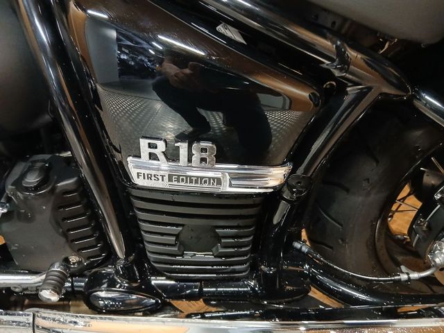 bmw - r-18