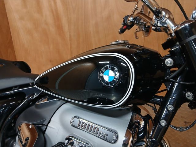 bmw - r-18