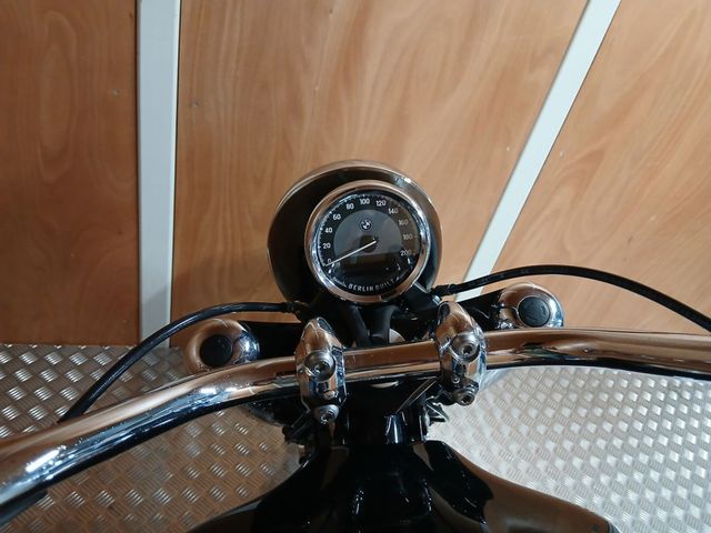 bmw - r-18
