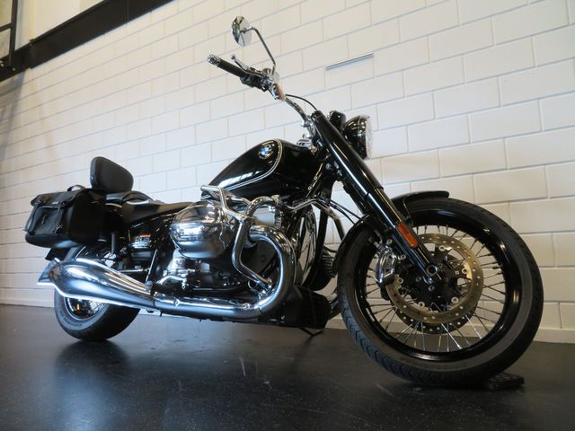 bmw - r-18