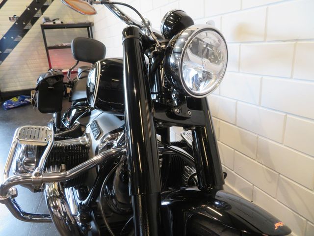 bmw - r-18