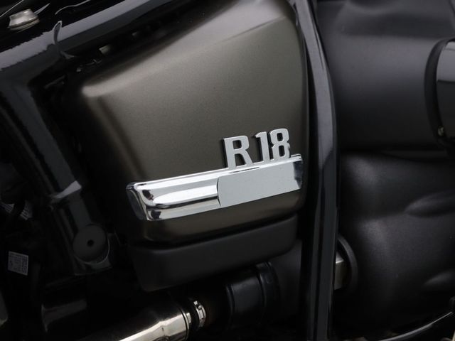 bmw - r-18