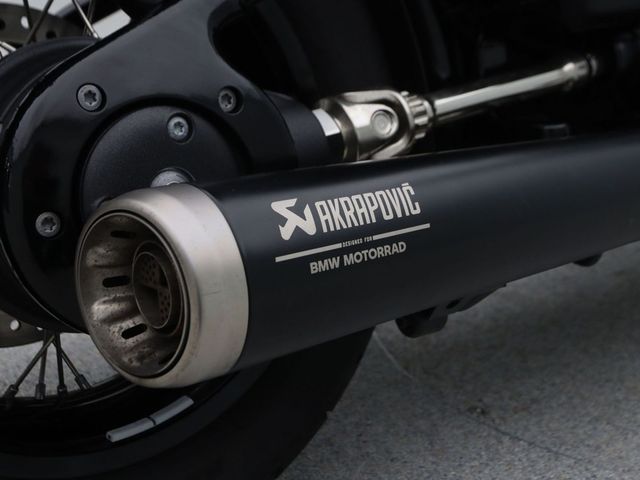 bmw - r-18