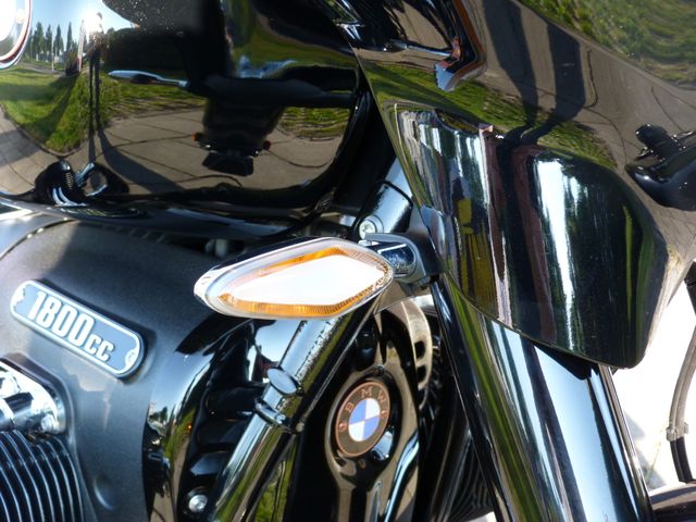 bmw - r-18-b