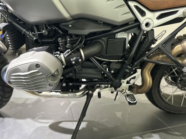 bmw - r-nine-t-scrambler