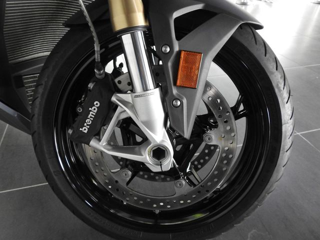 bmw - s-1000-r