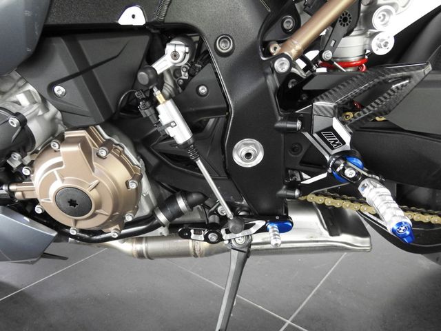 bmw - s-1000-r