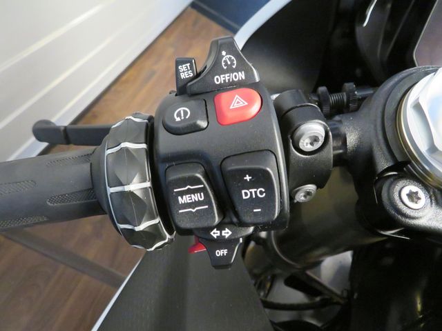 bmw - s-1000-rr