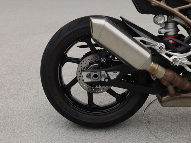 bmw - s-1000-rr