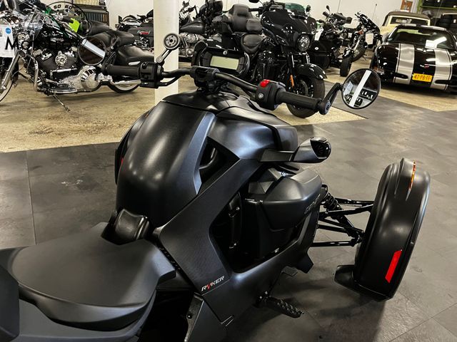 can-am - ryker-900