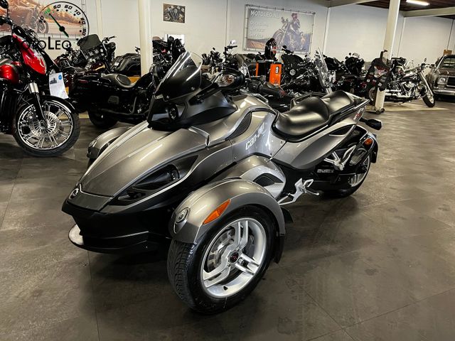 can-am - spyder-rs
