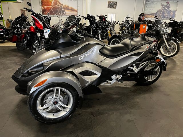 can-am - spyder-rs