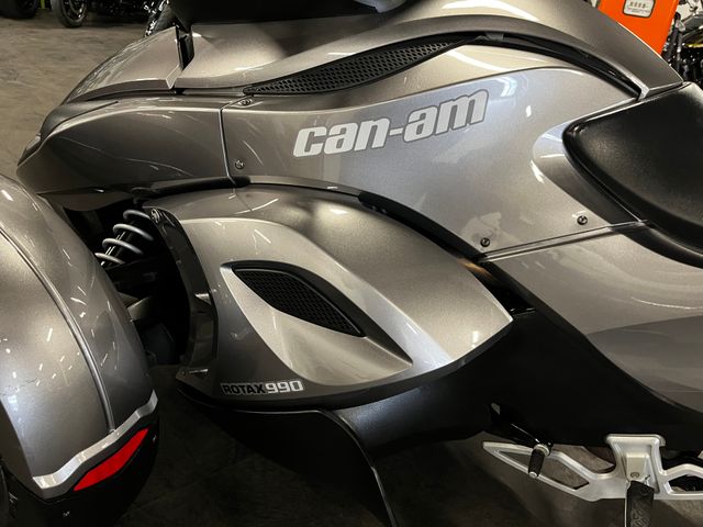 can-am - spyder-rs