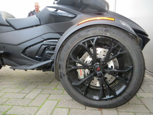 can-am - spyder-rt-limited