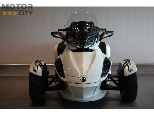 can-am - spyder-st