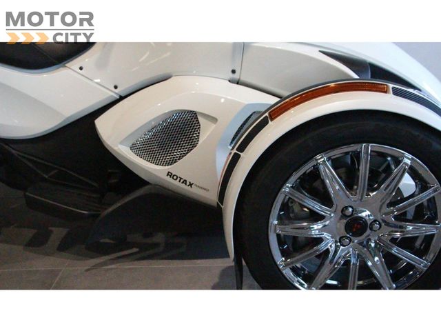 can-am - spyder-st