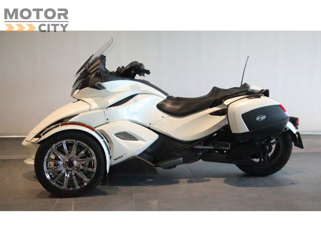 can-am - spyder-st