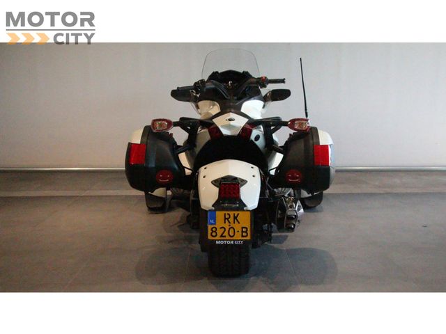 can-am - spyder-st