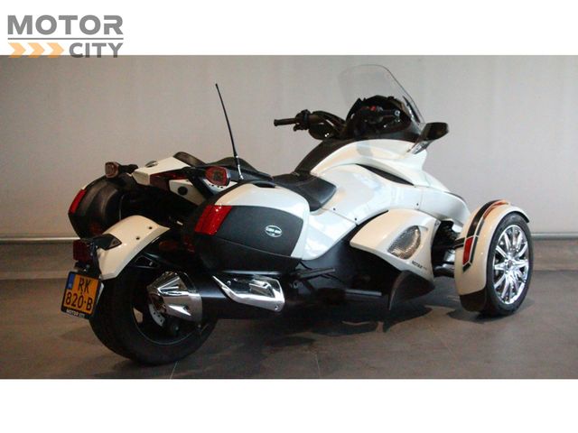 can-am - spyder-st