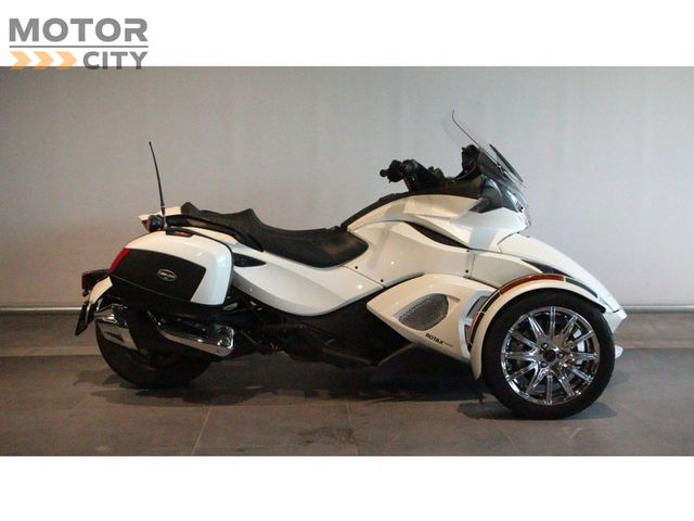 can-am - spyder-st