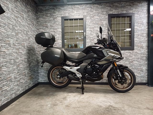 cfmoto - 700-mt