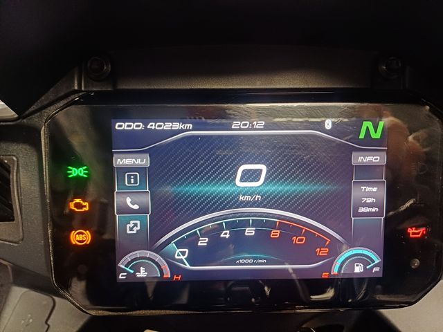 cfmoto - 700-mt