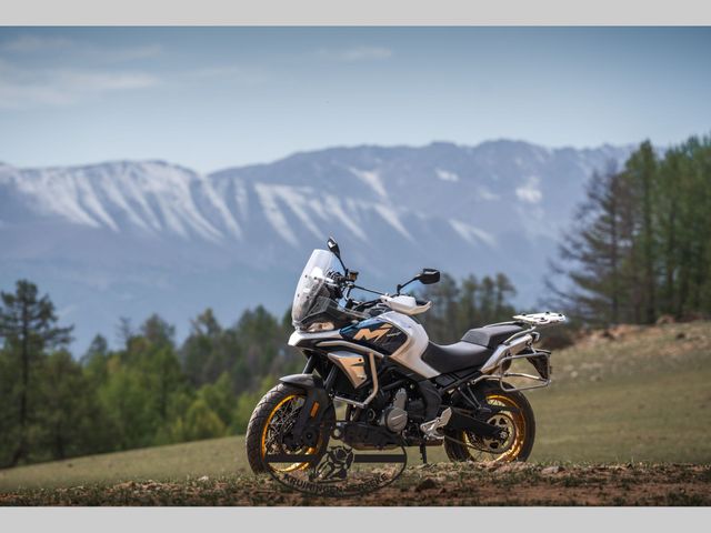 cfmoto - 700-mt-adventure