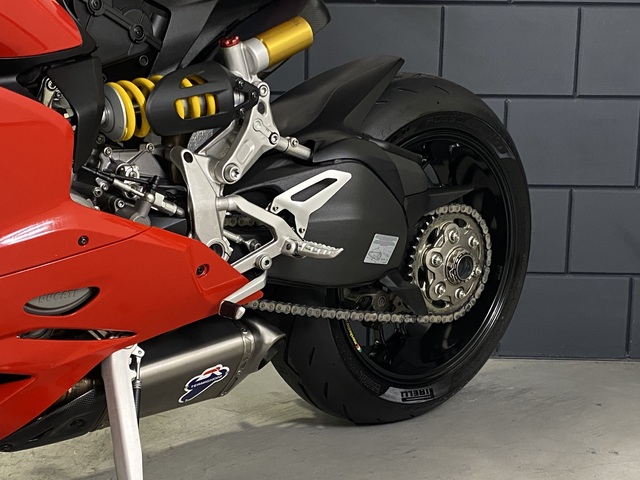 ducati - 1199-panigale