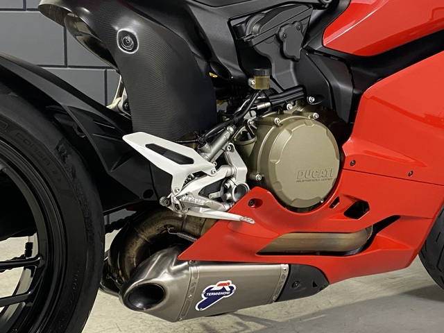 ducati - 1199-panigale